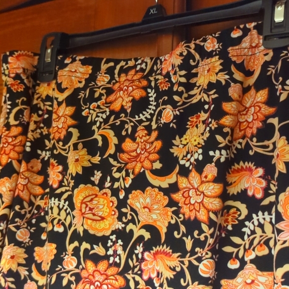 Shein skirt - Picture 4 of 4